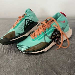 Nike REACT Pegasus trail 4 GTX available in size 10 and 9.5 women’s, 8.5/8 men